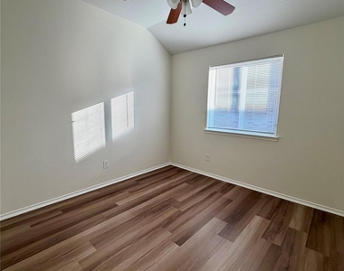 1712 Ironworks Drive - Photo Thumbnail 9
