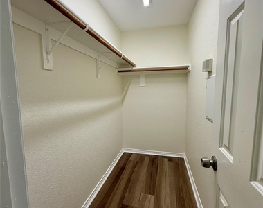 1712 Ironworks Drive - Photo Thumbnail 11