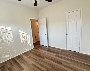 1712 Ironworks Drive - Photo Thumbnail 7