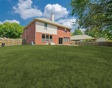5943 Waterford Drive - Photo Thumbnail 10