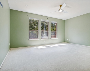 5943 Waterford Drive - Photo Thumbnail 11