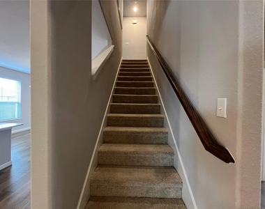 4805 Porque Court - Photo Thumbnail 17