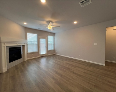 4805 Porque Court - Photo Thumbnail 7