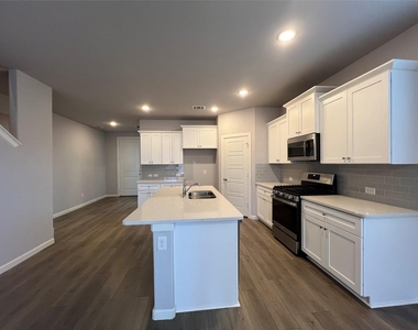 4805 Porque Court - Photo Thumbnail 8