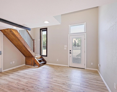 6314 Lockheed Street - Photo Thumbnail 3