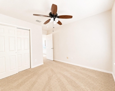 709 Ridgemont Drive - Photo Thumbnail 17