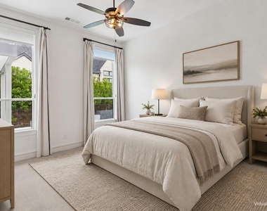 4440 Liberty Drive - Photo Thumbnail 5