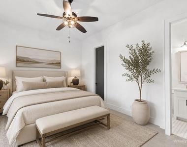 4440 Liberty Drive - Photo Thumbnail 7