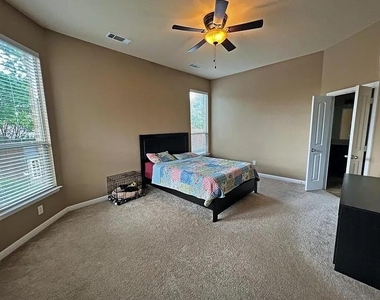3001 Barkwood Drive - Photo Thumbnail 8