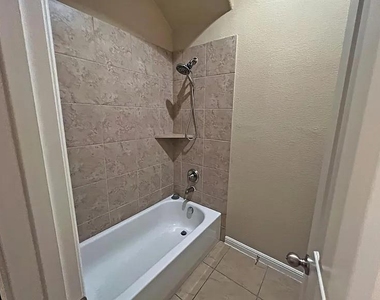 3001 Barkwood Drive - Photo Thumbnail 17
