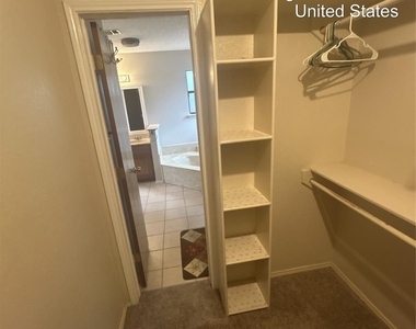 4211 Meadow Park Drive - Photo Thumbnail 4
