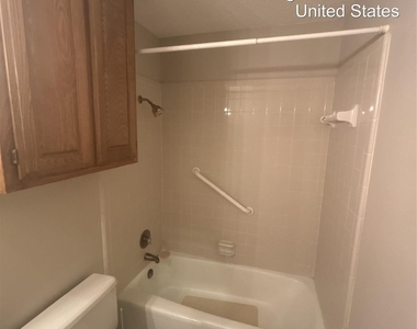 4211 Meadow Park Drive - Photo Thumbnail 6