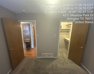 4211 Meadow Park Drive - Photo Thumbnail 7