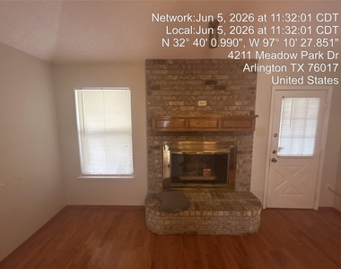 4211 Meadow Park Drive - Photo Thumbnail 3