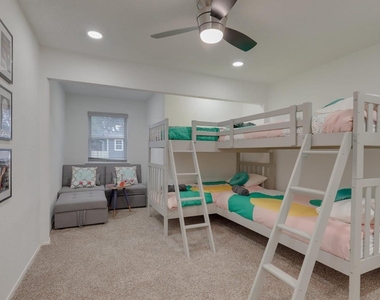6048 Holiday Lane - Photo Thumbnail 30