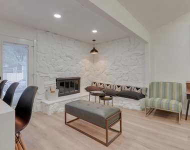 6048 Holiday Lane - Photo Thumbnail 7