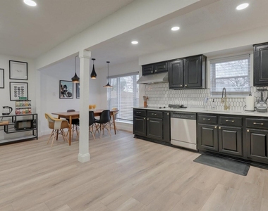 6048 Holiday Lane - Photo Thumbnail 13