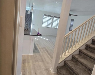 242 Hydrangea Street - Photo Thumbnail 21