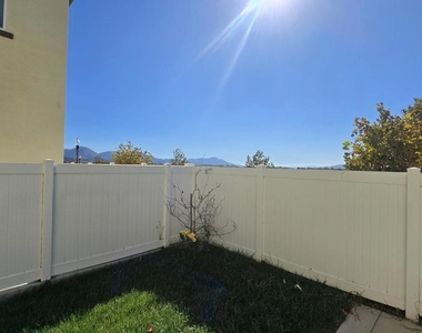 242 Hydrangea Street - Photo Thumbnail 49