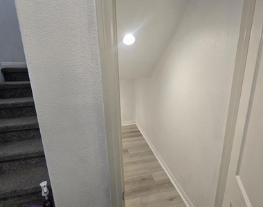 242 Hydrangea Street - Photo Thumbnail 19