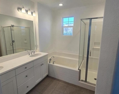 242 Hydrangea Street - Photo Thumbnail 29