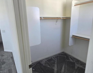 242 Hydrangea Street - Photo Thumbnail 27