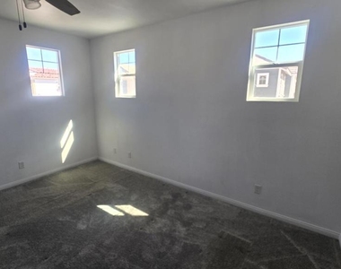 242 Hydrangea Street - Photo Thumbnail 25