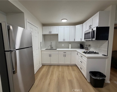 208 W Rice St - Photo Thumbnail 1