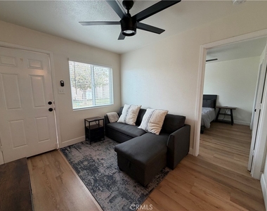 213 S Spring - Photo Thumbnail 1