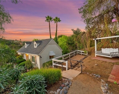 3945 Pala Mesa - Photo Thumbnail 60