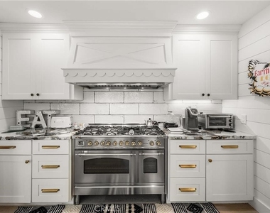 3945 Pala Mesa - Photo Thumbnail 18