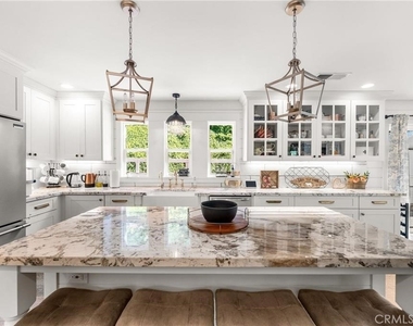 3945 Pala Mesa - Photo Thumbnail 16