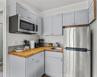 4814 Lemona Avenue - Photo Thumbnail 22