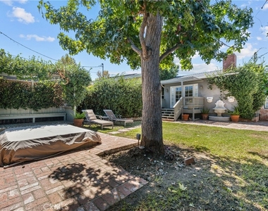 4814 Lemona Avenue - Photo Thumbnail 19