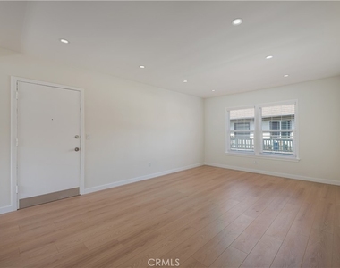 12237 Vanowen Street - Photo Thumbnail 1