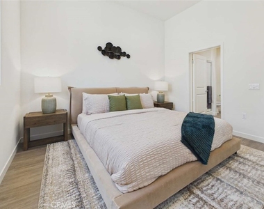 16285 W. San Fernando Mission Blvd - Photo Thumbnail 20