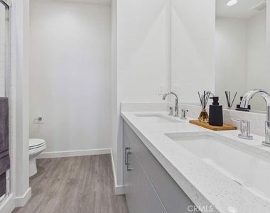 16285 W. San Fernando Mission Blvd - Photo Thumbnail 10