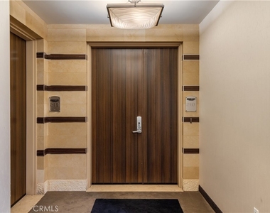 1318 Roxbury S - Photo Thumbnail 7