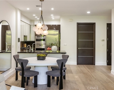 1318 Roxbury S - Photo Thumbnail 9