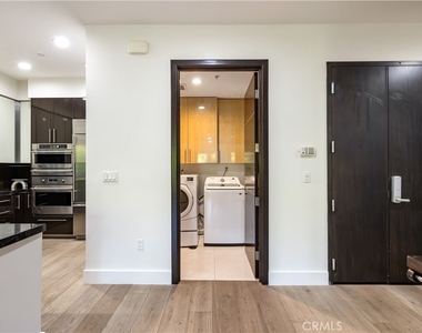 1318 Roxbury S - Photo Thumbnail 30
