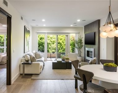 1318 Roxbury S - Photo Thumbnail 15