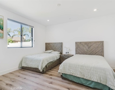 13368 Pala Avenue - Photo Thumbnail 14