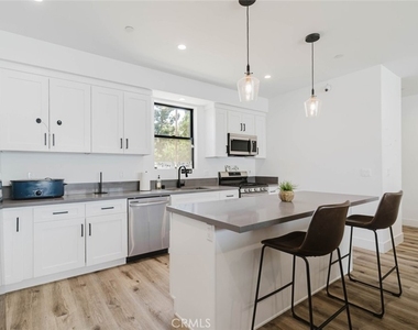 13368 Pala Avenue - Photo Thumbnail 9
