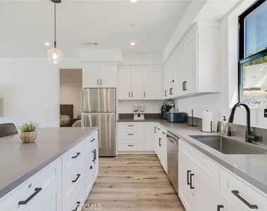 13368 Pala Avenue - Photo Thumbnail 11