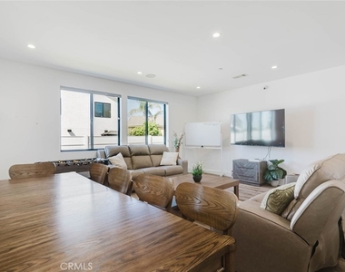 13368 Pala Avenue - Photo Thumbnail 5