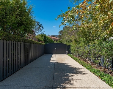 28850 Hampton Place - Photo Thumbnail 61