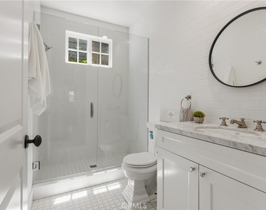 28850 Hampton Place - Photo Thumbnail 28