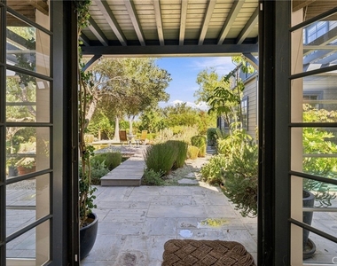 28850 Hampton Place - Photo Thumbnail 67