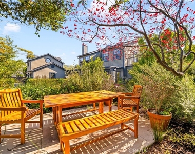 28850 Hampton Place - Photo Thumbnail 69