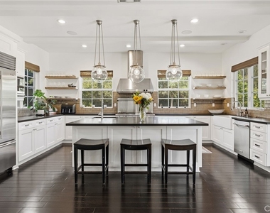 28850 Hampton Place - Photo Thumbnail 9